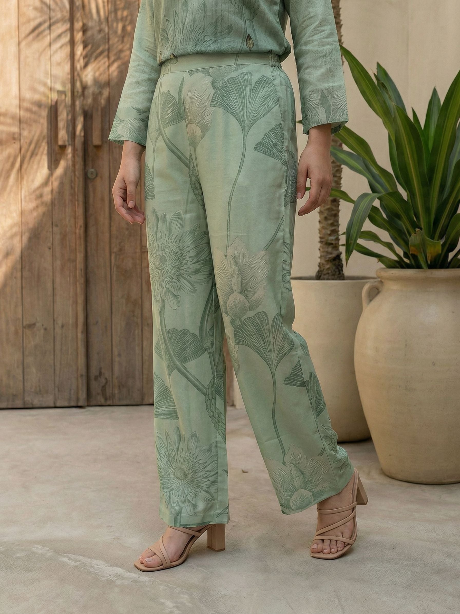 Women pink floral printed soft silk kurta co-ord set with trousers