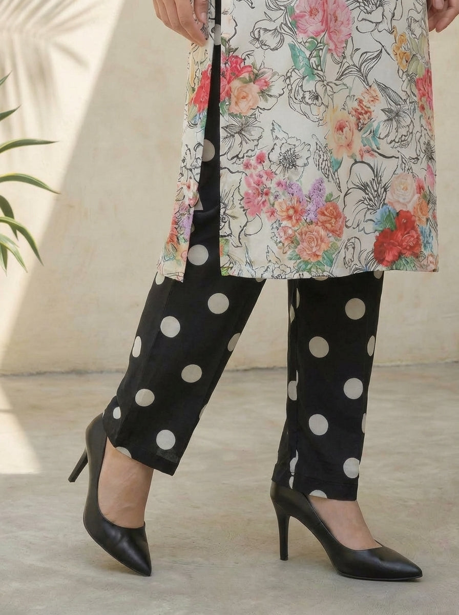 Women floral printed cotton kurta with trousers