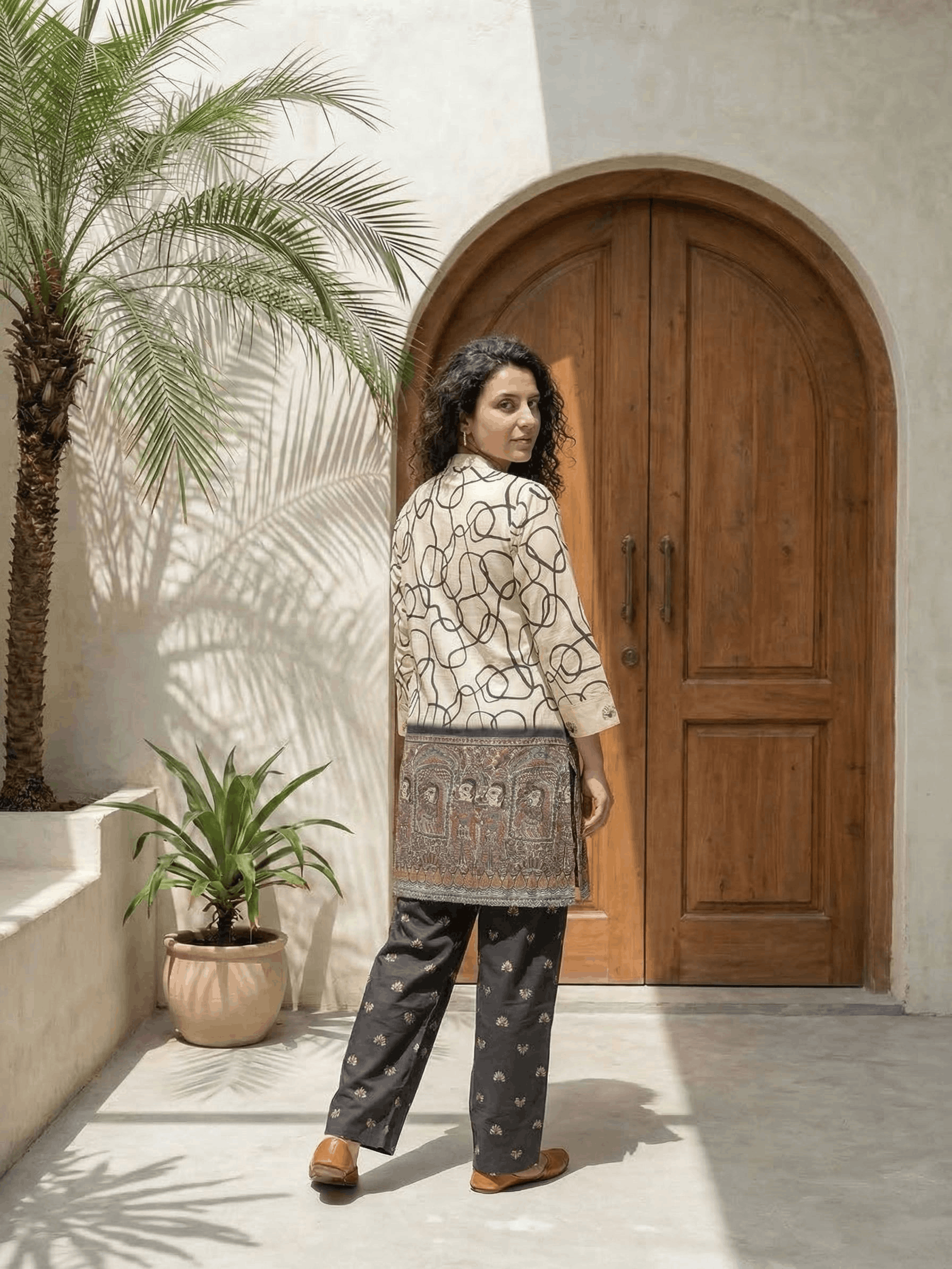 Women pink floral printed soft silk kurta co-ord set with trousers