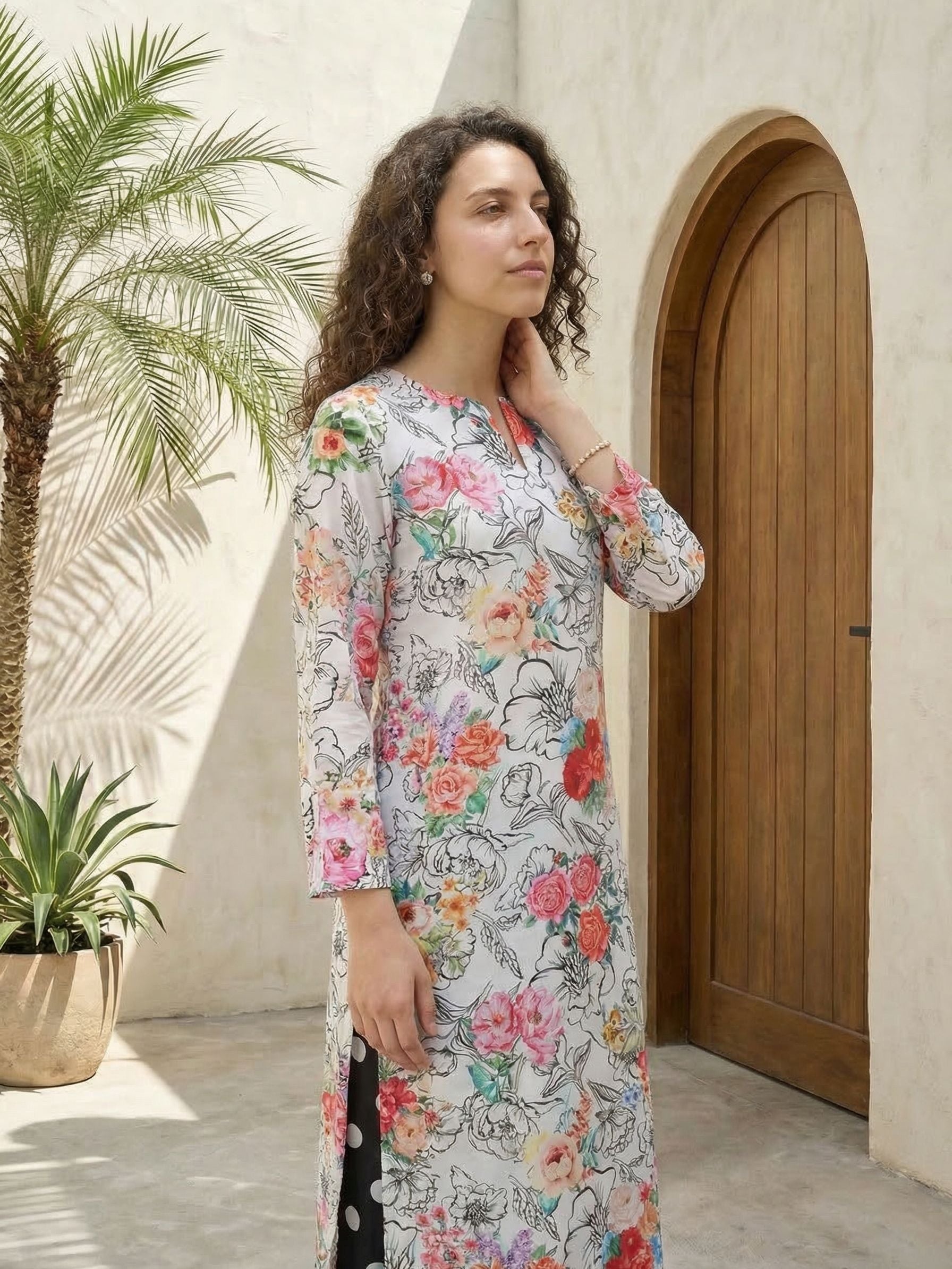 Women floral printed cotton kurta with trousers