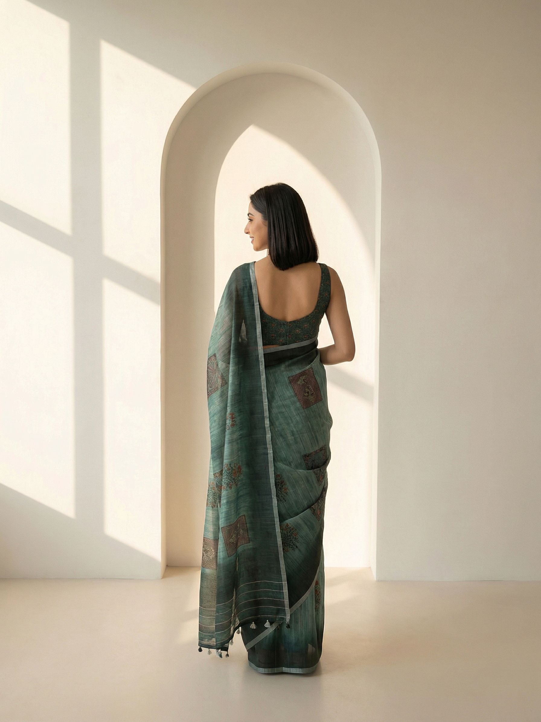 Anokhi Sundar saree