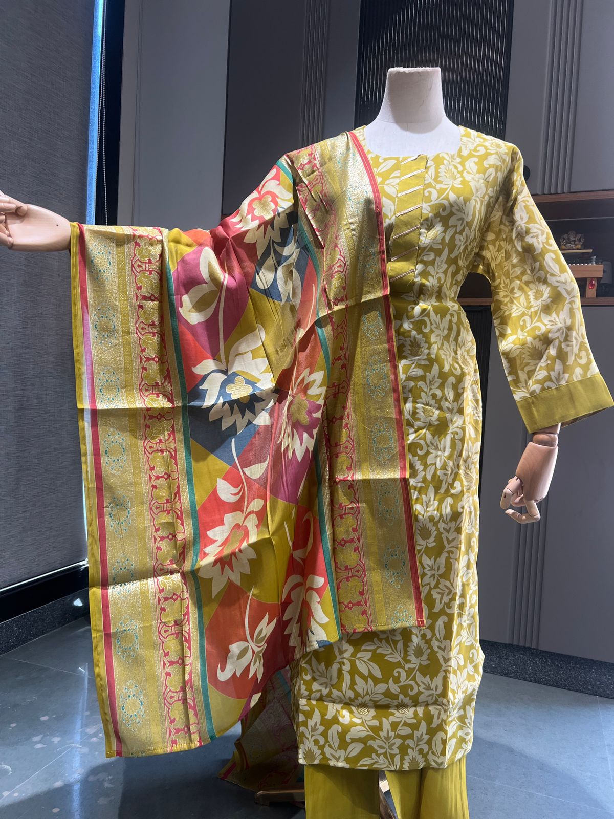Kesar Kiran Suit Set
